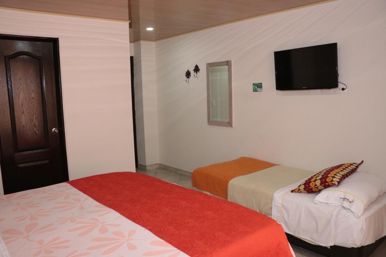 Hoteles Bogota Inn El Lago Country Zona Rosa Kültér fotó
