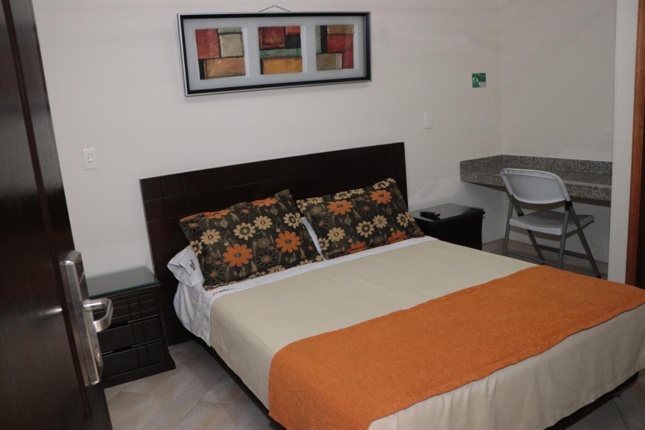 Hoteles Bogota Inn El Lago Country Zona Rosa Kültér fotó